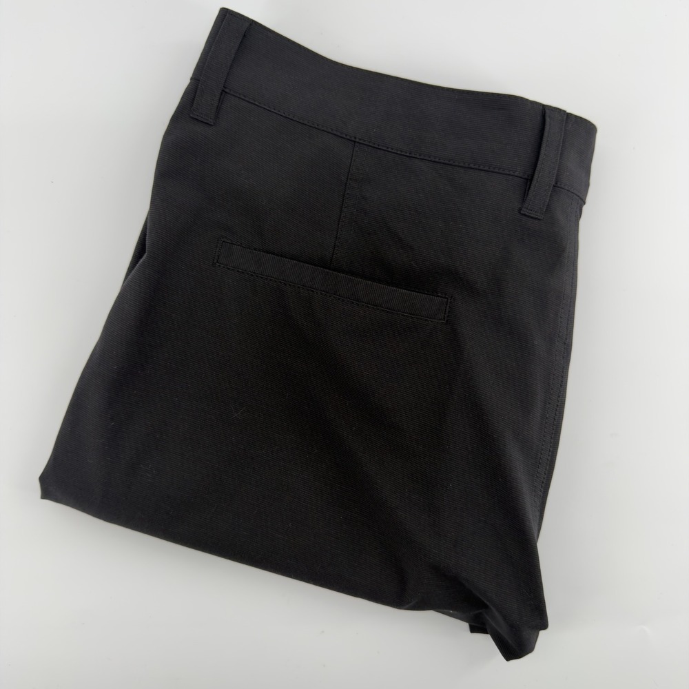 TravisMathew Mens Black Golf Shorts Performance Micro Texture Flat Front Size 34